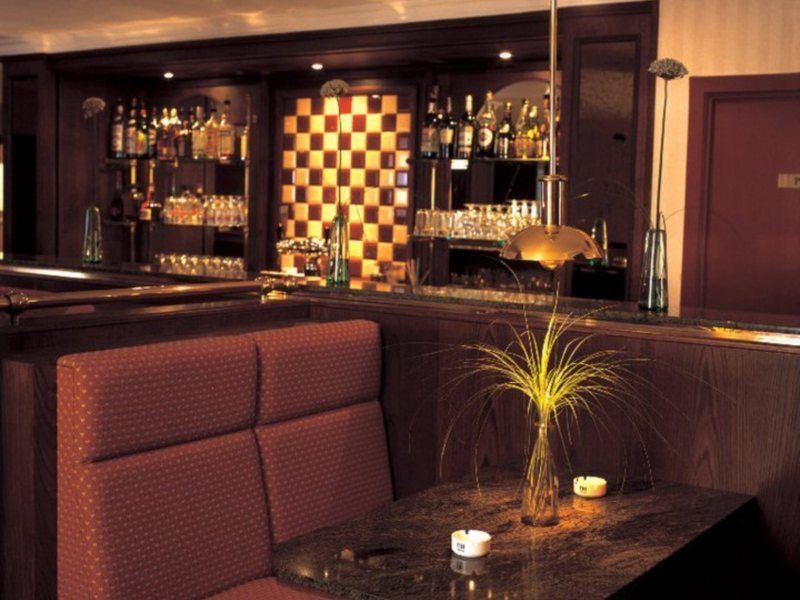 Hotel Nh Gent Sint Pieters Esterno foto