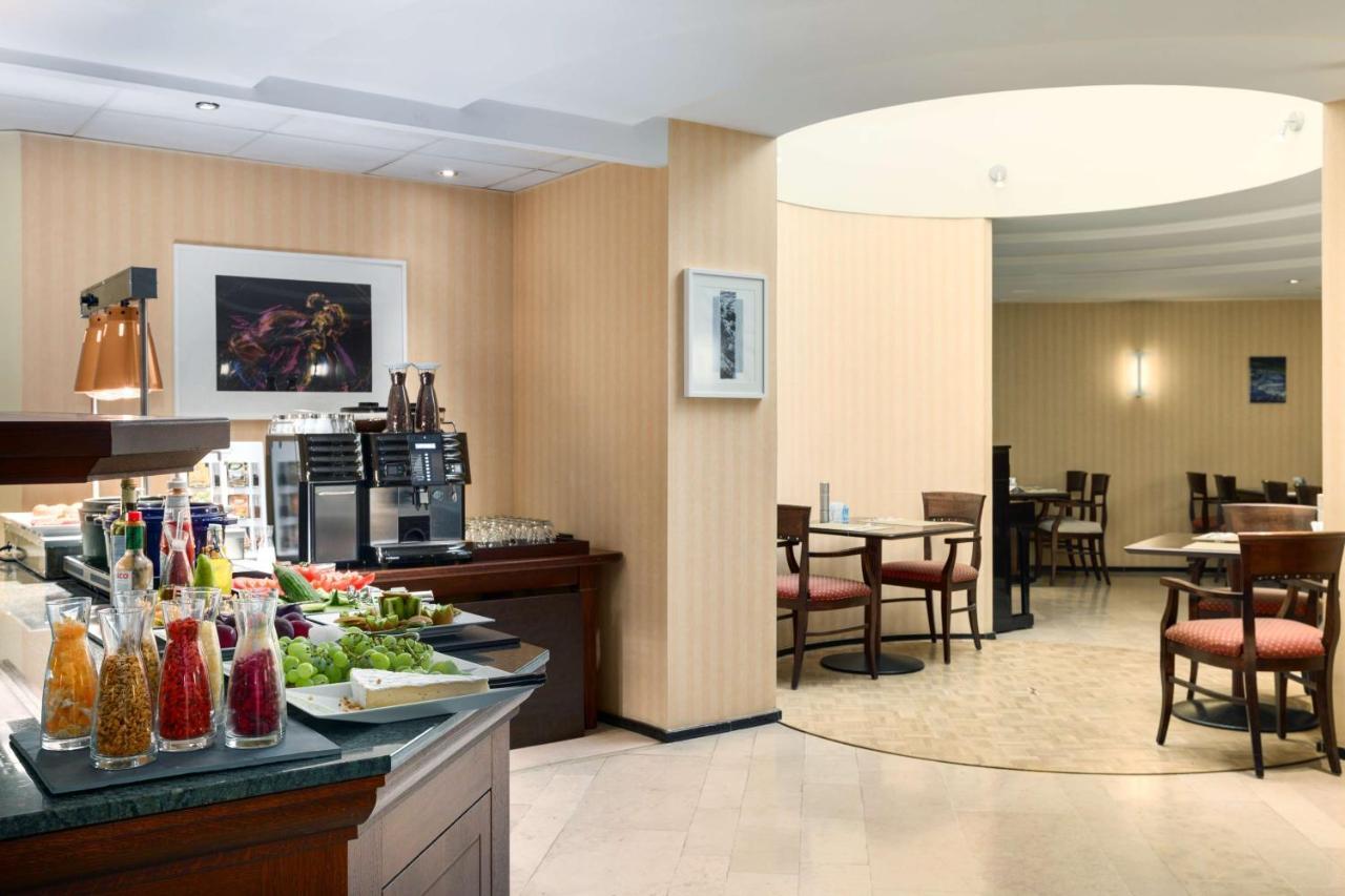 Hotel Nh Gent Sint Pieters Esterno foto